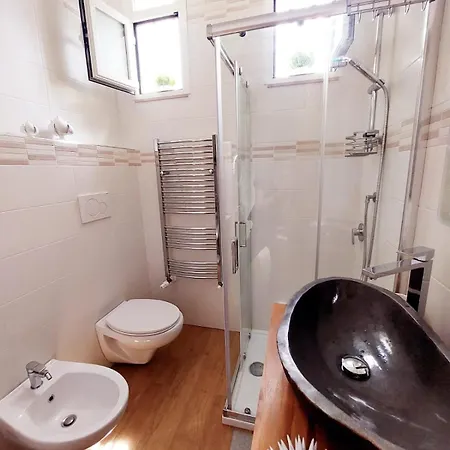 Natidalmare Policlinico 바리